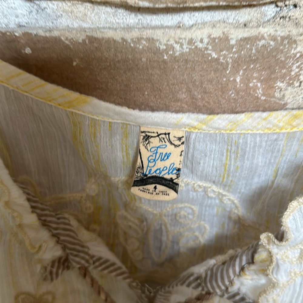 Embroidered Tank Top - Picture 4 of 6